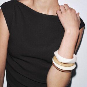 Brand New Zara 4-PACK OF RESIN BRACELETS